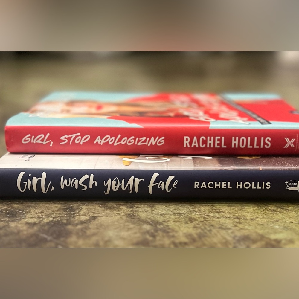 Home Accent Book Set - Red and Blue